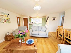 Lounge- click for photo gallery